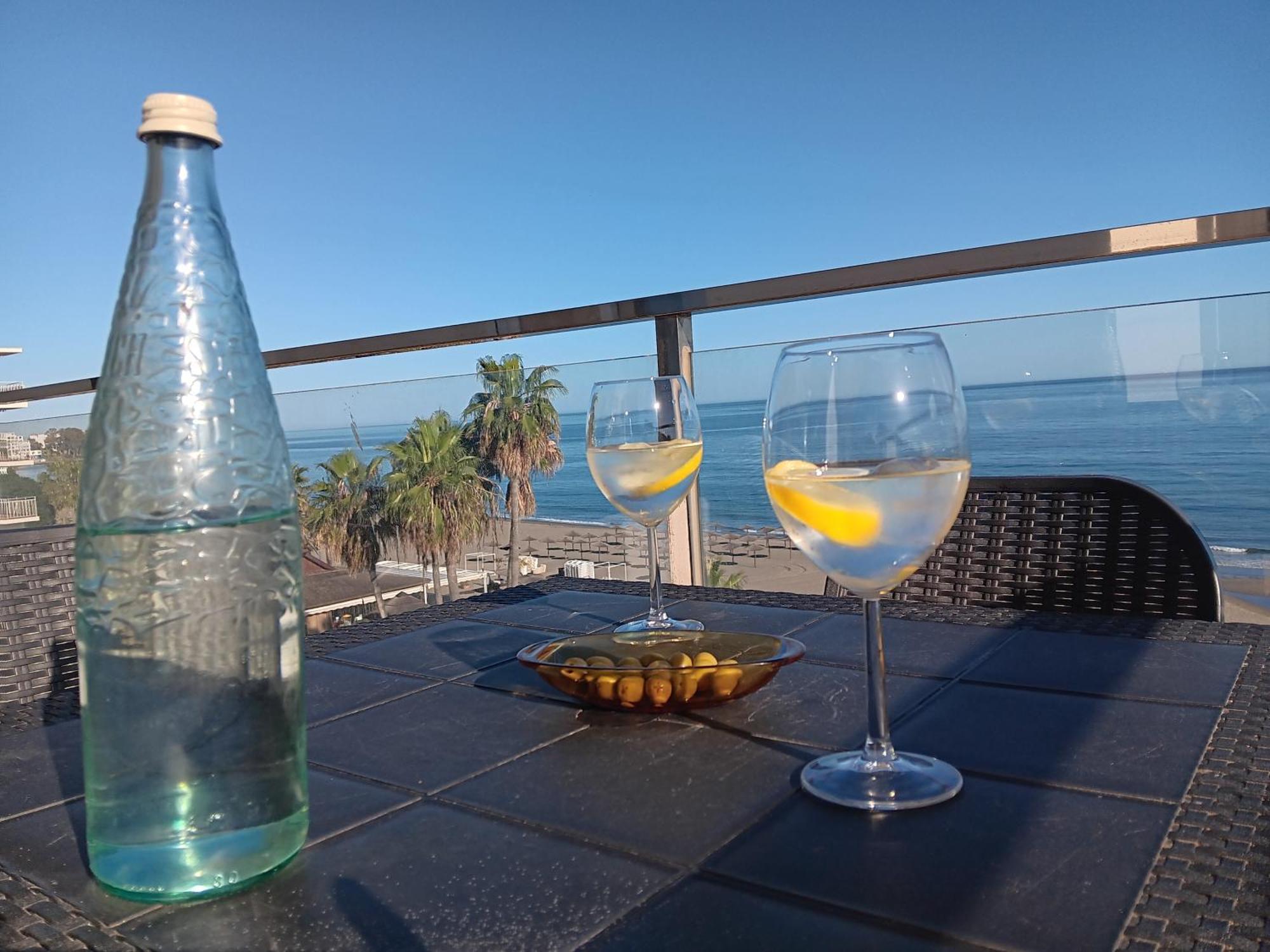 Alojamiento Iberia Playa Estepona Exterior photo